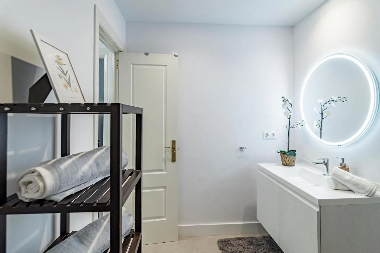 Holiday home Charming And Modern 3-Bedroom Duplex In Aloha Pueblo With Mountain Views Marbella