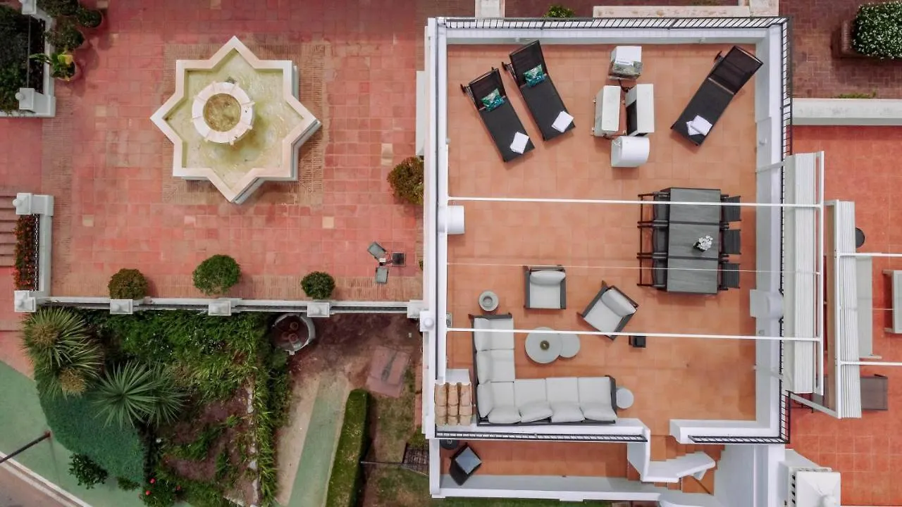 Charming And Modern 3-Bedroom Duplex In Aloha Pueblo With Mountain Views Marbella Holiday home
