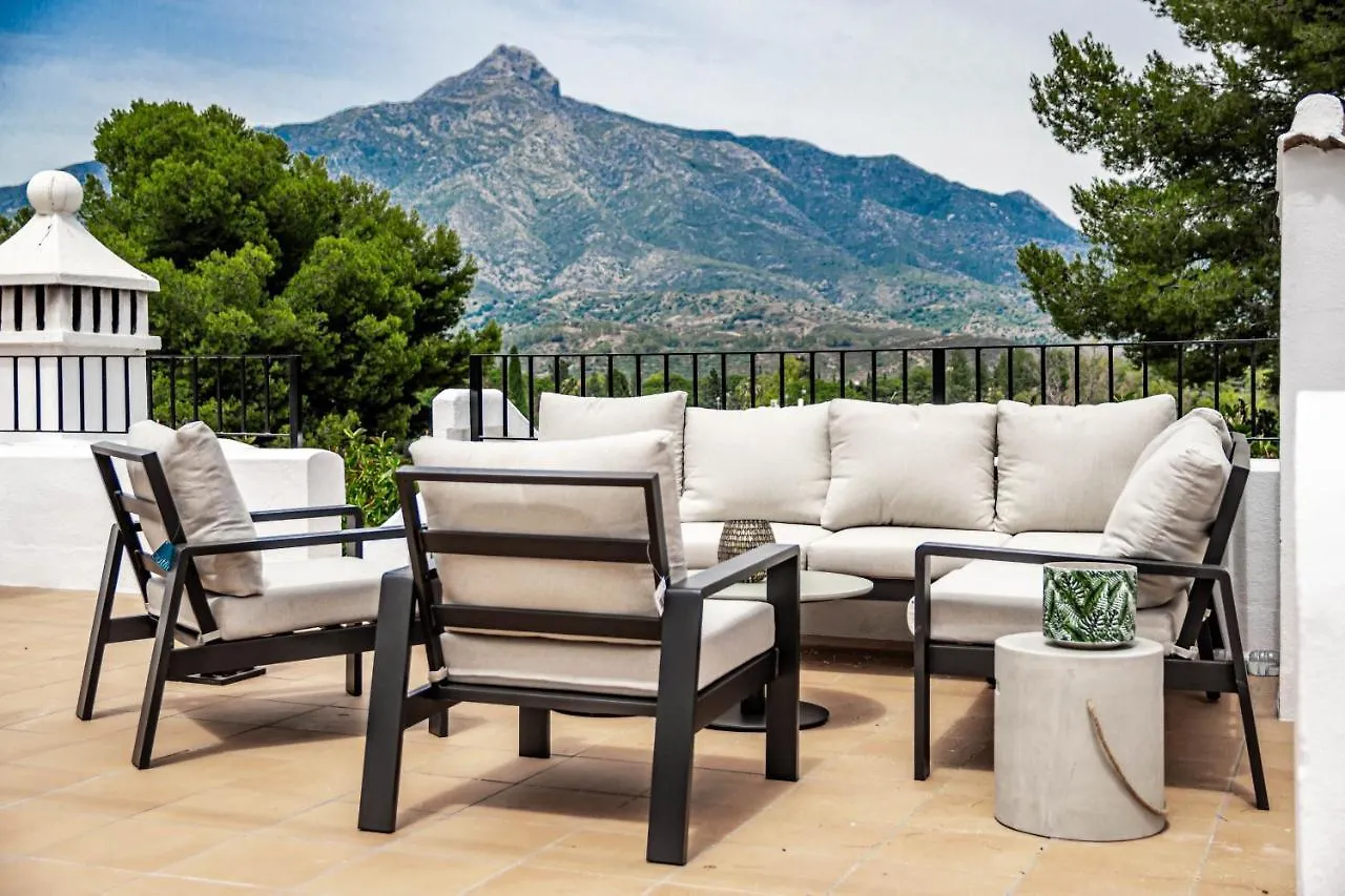 Charming And Modern 3-Bedroom Duplex In Aloha Pueblo With Mountain Views Marbella 0*,