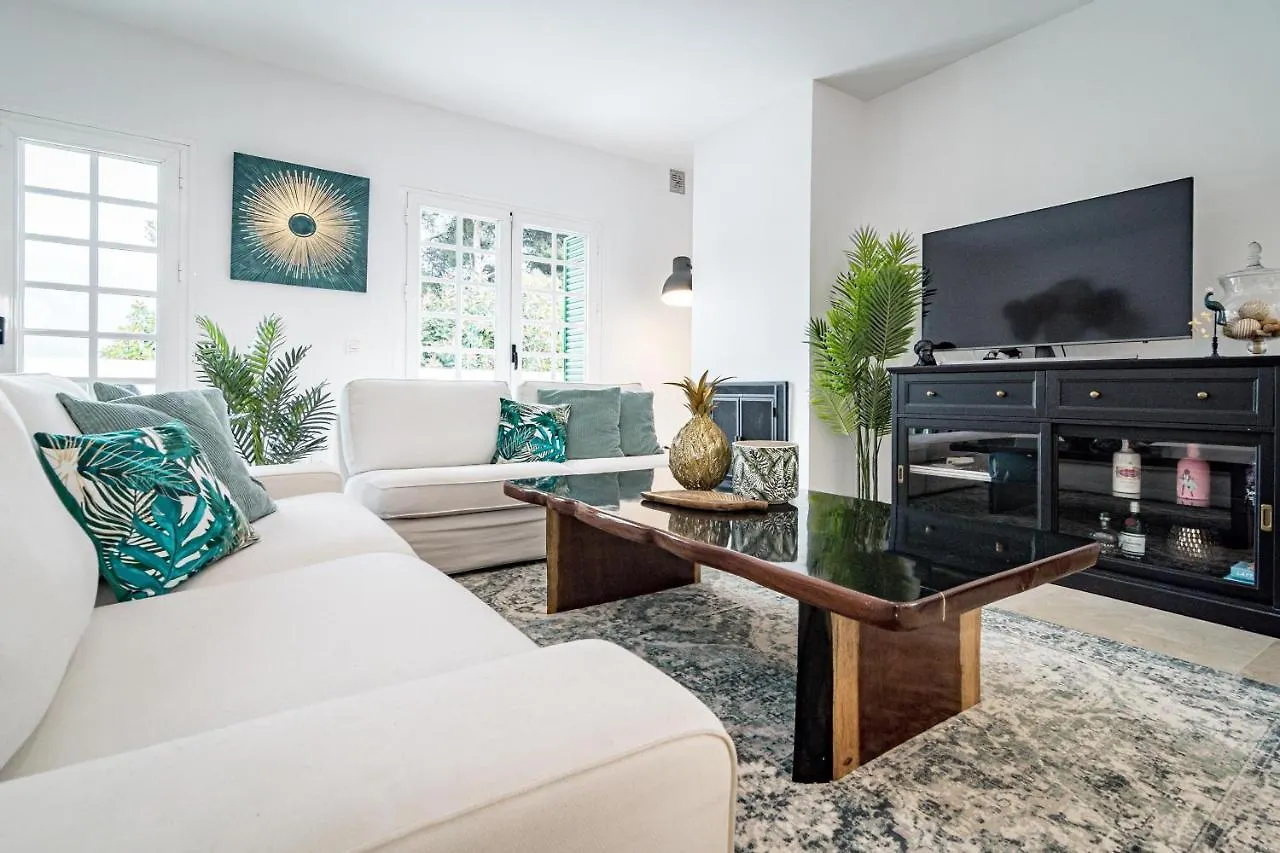 Charming And Modern 3-Bedroom Duplex In Aloha Pueblo With Mountain Views Μαρμπέλλα Ισπανία